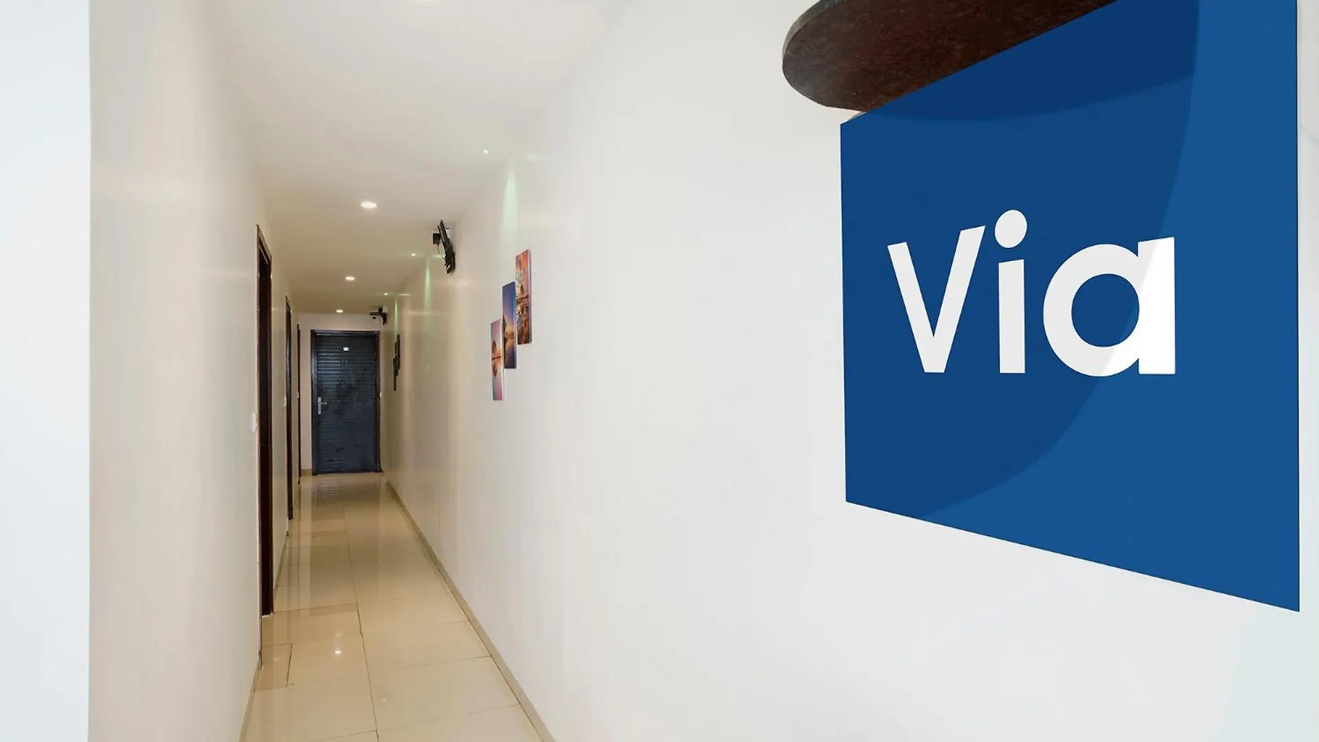 4 FabHotels Close to Versova Beach Worth Booking